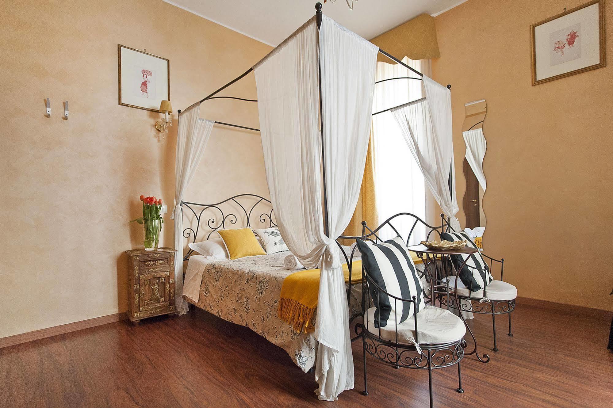 Holidays Rooms Roma Ngoại thất bức ảnh